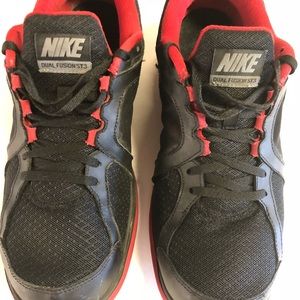 Nike Dual Fusion ST3 Men’s Size 12 Red/Black Great